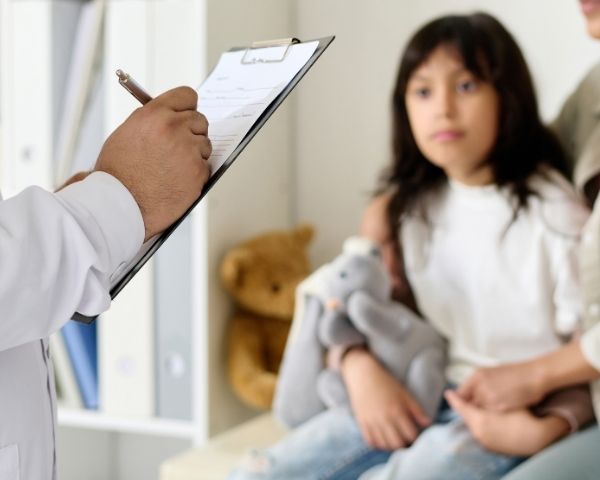 child doctor in dwarka mor